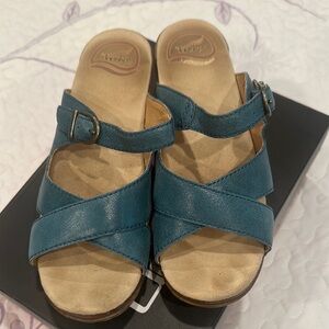 Women's Blue Sandals